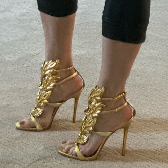 Giuseppe Zanotti Gold Embellished Coline wing heel - Picture 9 of 14